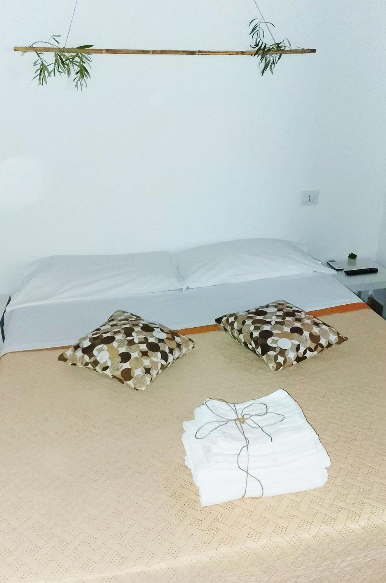 Casa Giada Sul Mare Bed & Breakfast Torrenova  ภายนอก รูปภาพ
